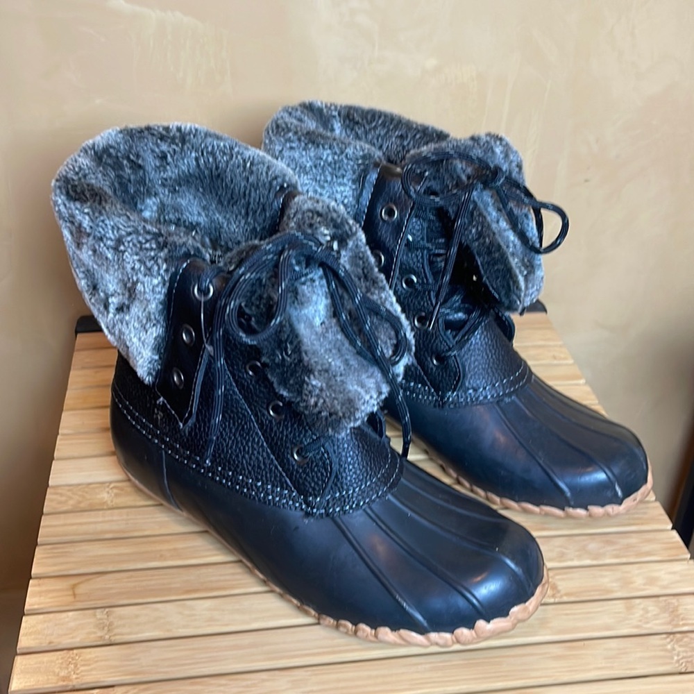 8M Delilah Sporto Duck Boot w/ lining